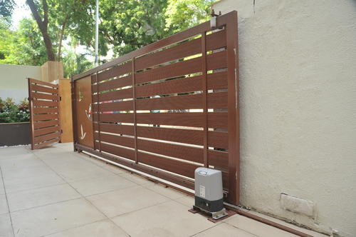 sliding-remote-controlled-gates-500×500 sliding-remote-controlled-gates-500x500